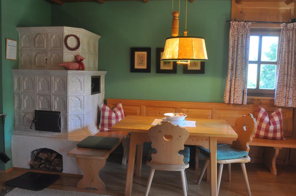 Romantikhotel Almtalhof Grünau im Almtal 객실 사진