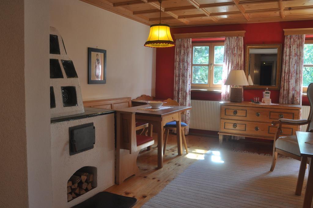 Romantikhotel Almtalhof Grünau im Almtal 객실 사진